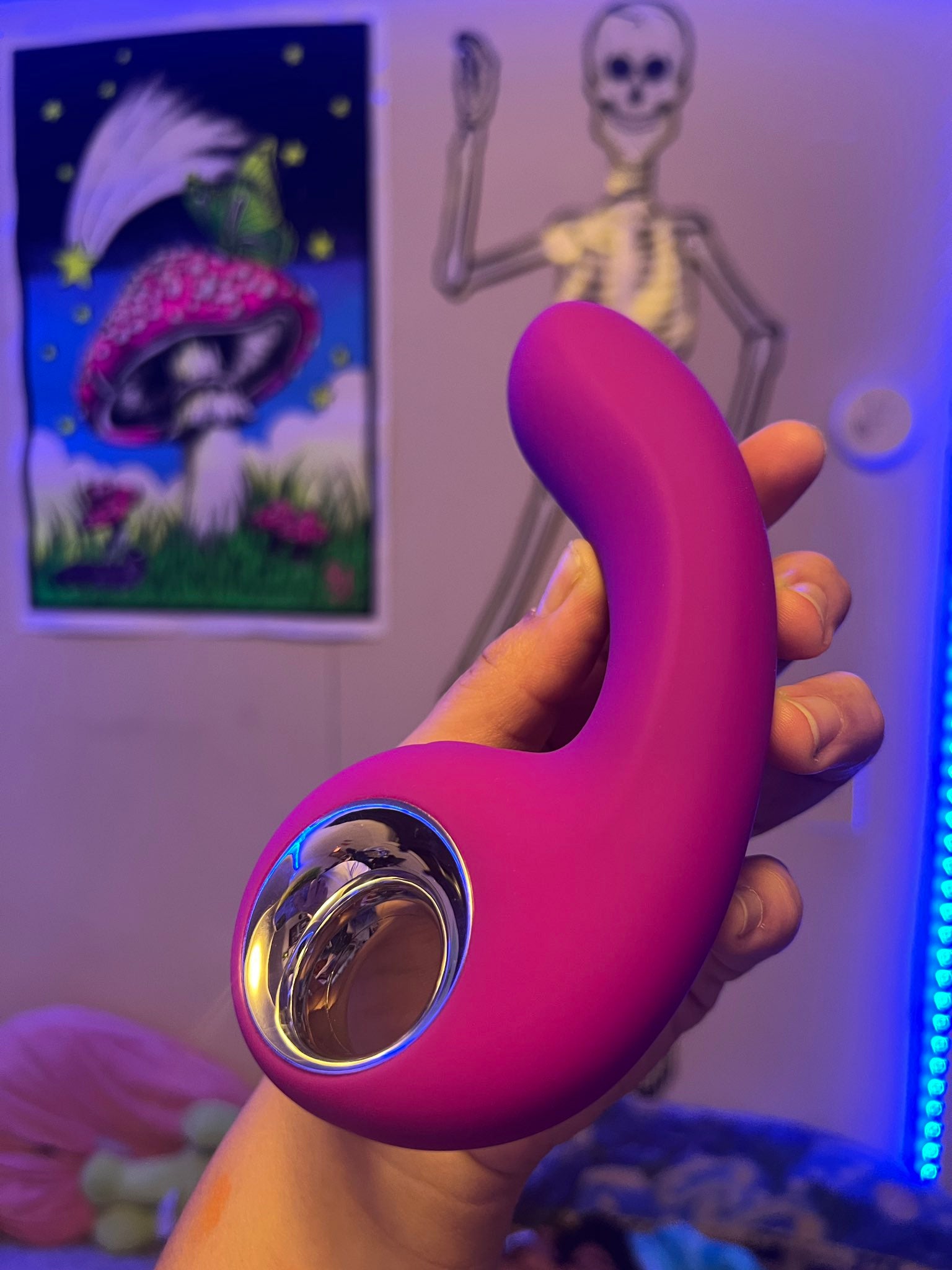 Harlow-Purple-App-controlled-Sex-Toy-Flapping-G-Spot-Clitoral-Vibrator-Review-1